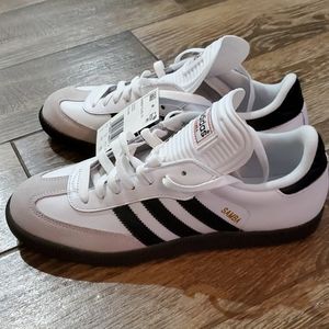 BNWT: Adidas Samba Sneakers